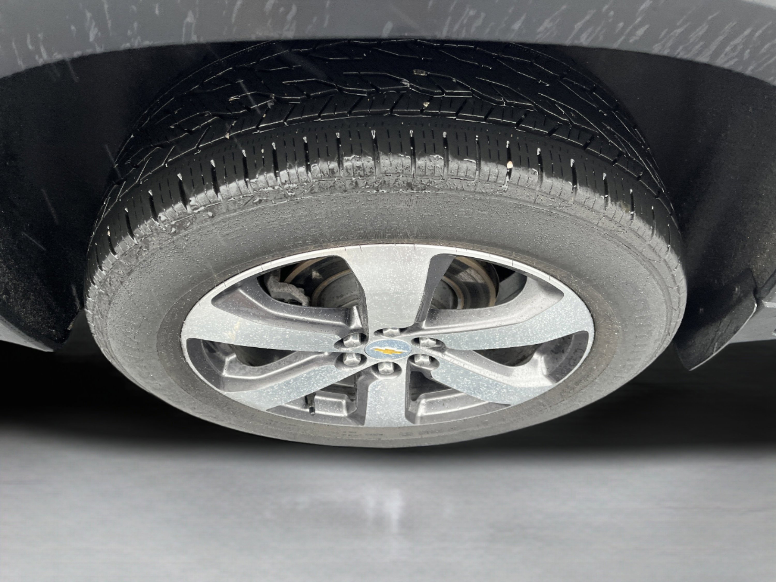 Used 2023 Chevrolet Traverse LT w/ LT Premium Package image 9