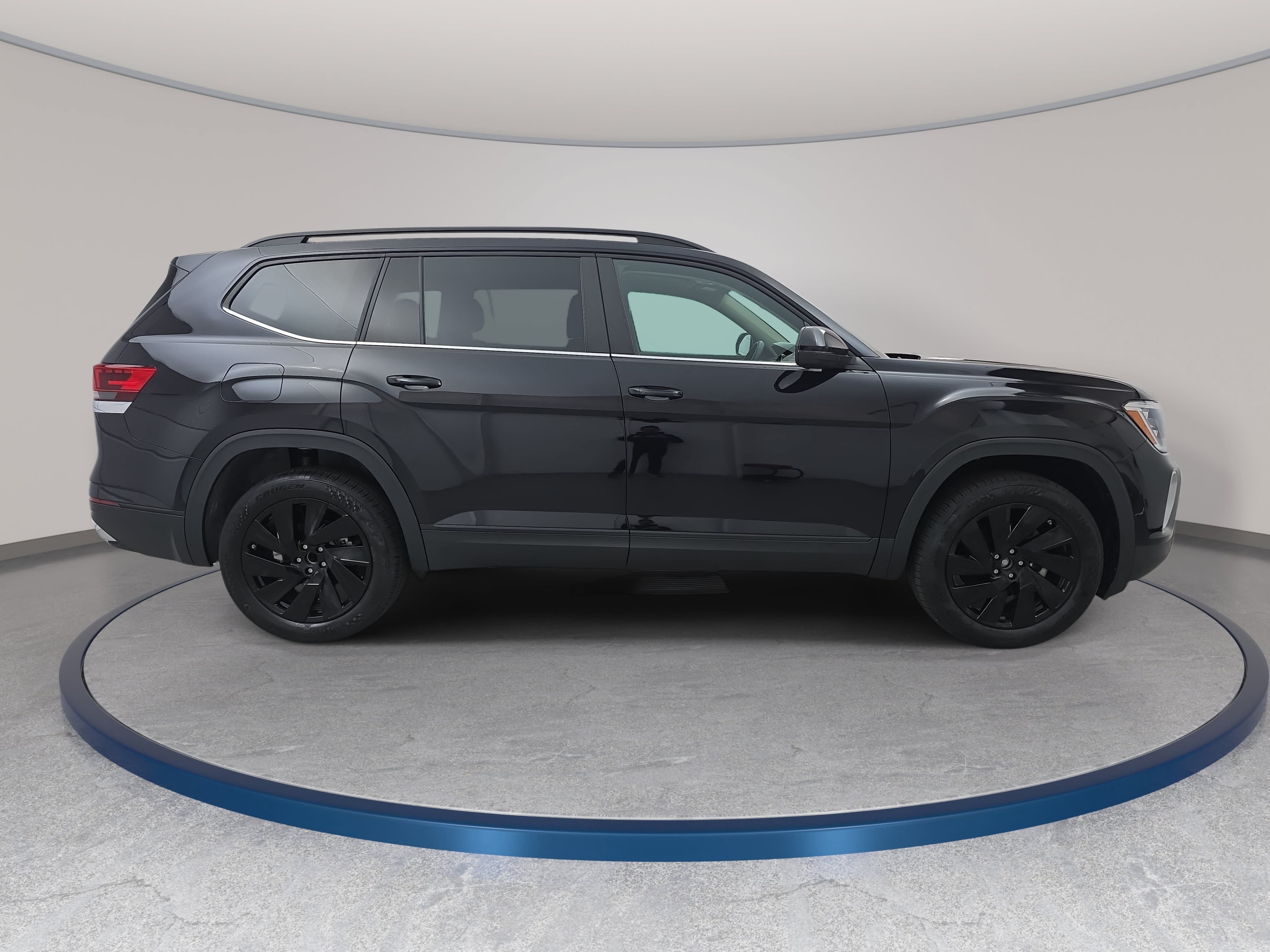 New 2026 Volkswagen Atlas SE FWD image 4