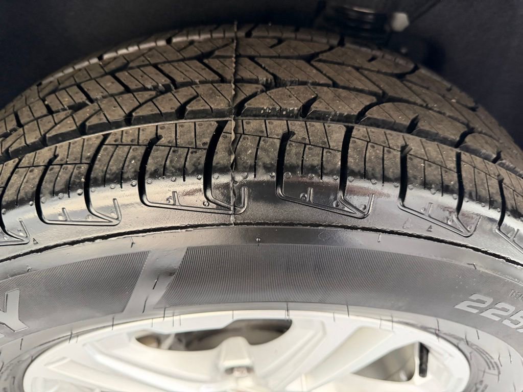 Used 2023 GMC Terrain SLE FWD image 10