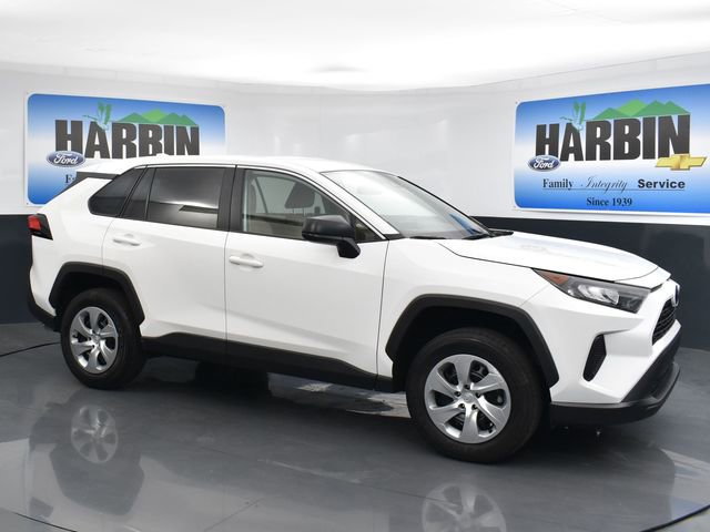 Used 2022 Toyota RAV4 LE image 7