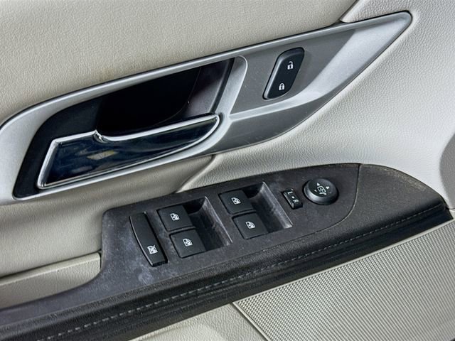 Used 2017 GMC Terrain SLT w/ Open Road Package image 17