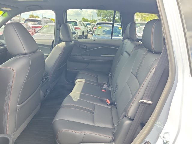 Certified 2025 Honda Passport TrailSport image 14