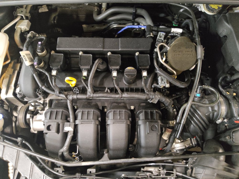 Used 2015 Ford Focus SE w/ SE Sport Package image 30