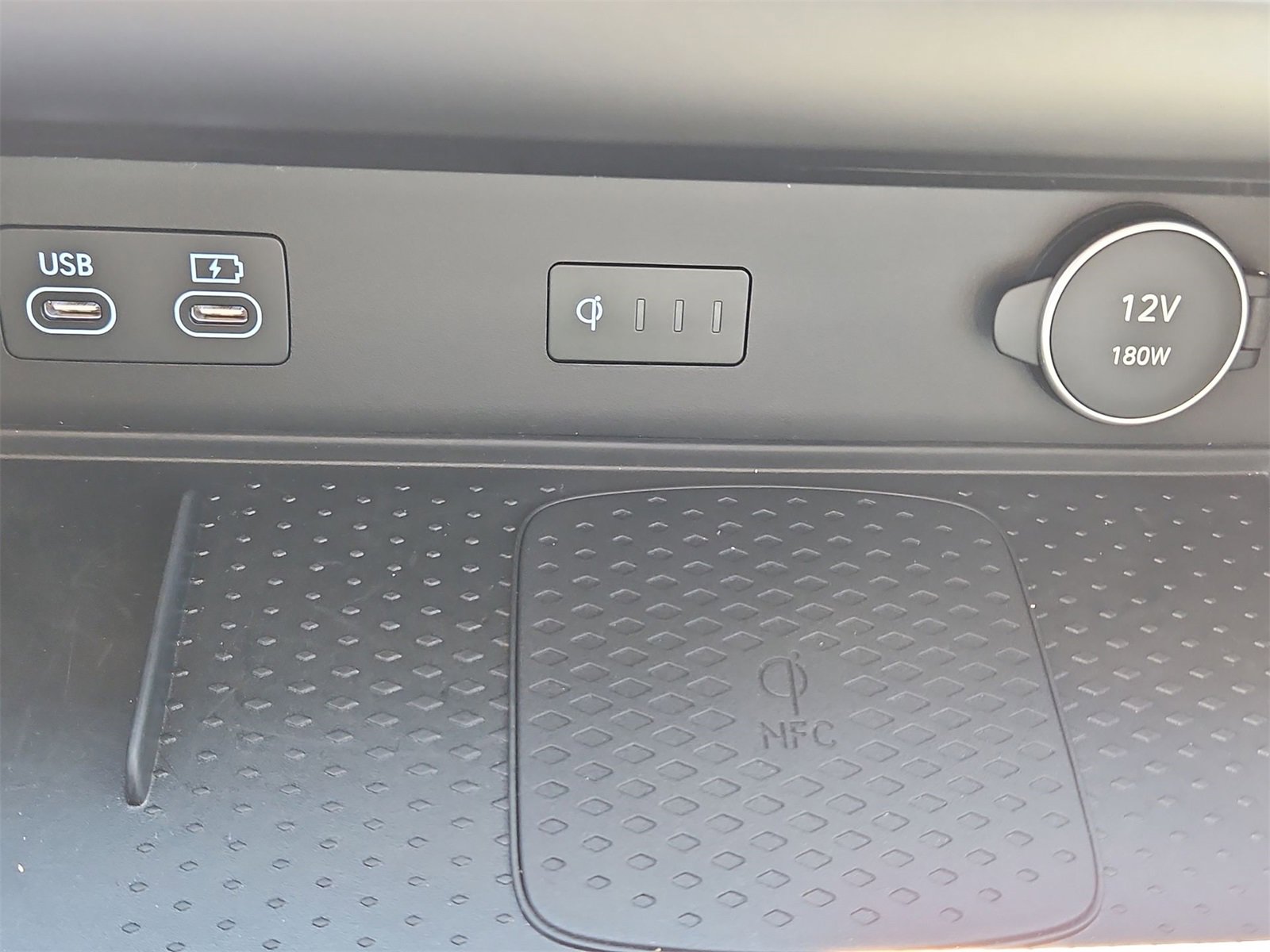 Certified 2025 Genesis GV80 2.5T Select image 28