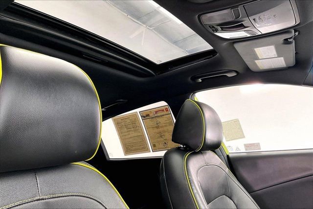 Used 2020 Hyundai Kona Limited w/ Cargo Package image 25