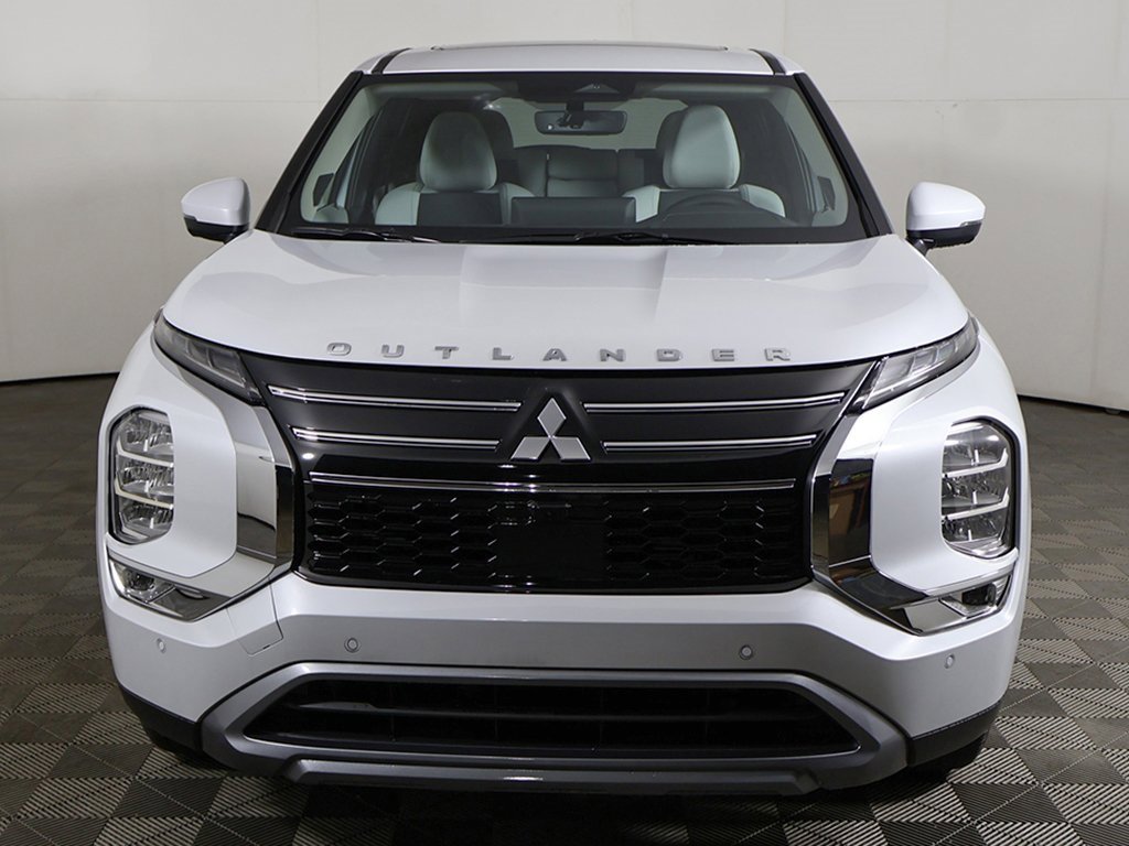 New 2025 Mitsubishi Outlander SE image 14