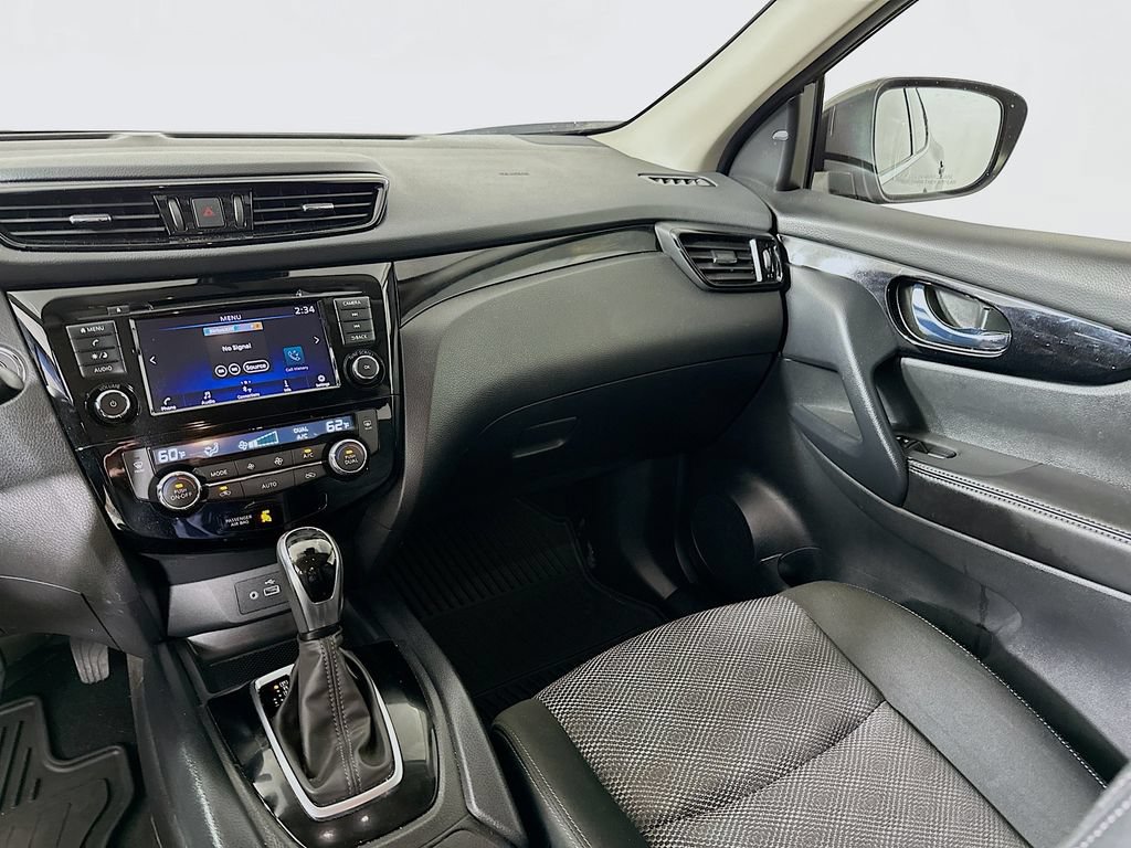 Used 2021 Nissan Rogue Sport SV FWD image 20