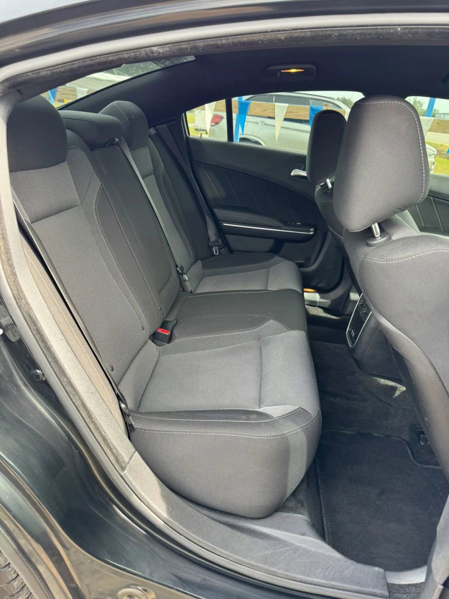 Used 2015 Dodge Charger SE w/ Popular Equipment Group image 13