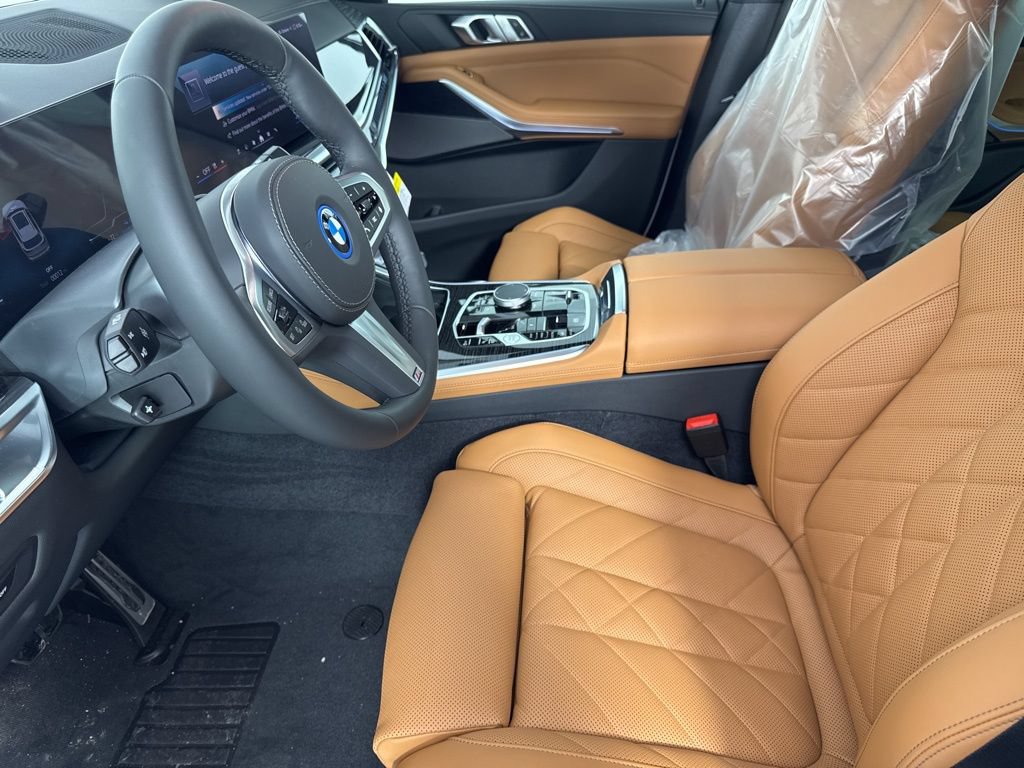 New 2026 BMW X5 xDrive50e w/ M Sport Package AWD/4WD image 15