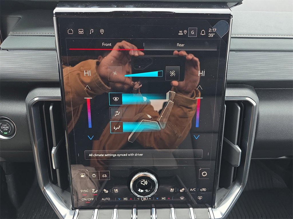 New 2026 GMC Acadia AT4 w/ Luxury Package image 24