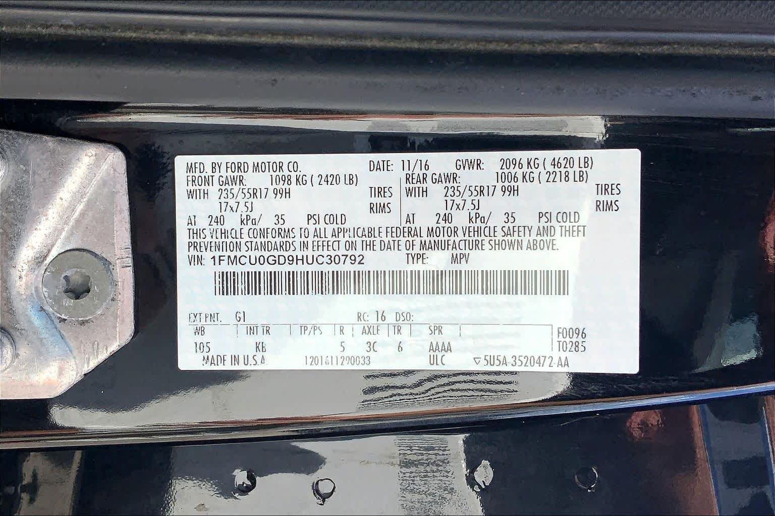 Used 2017 Ford Escape SE w/ Equipment Group 201A FWD image 34