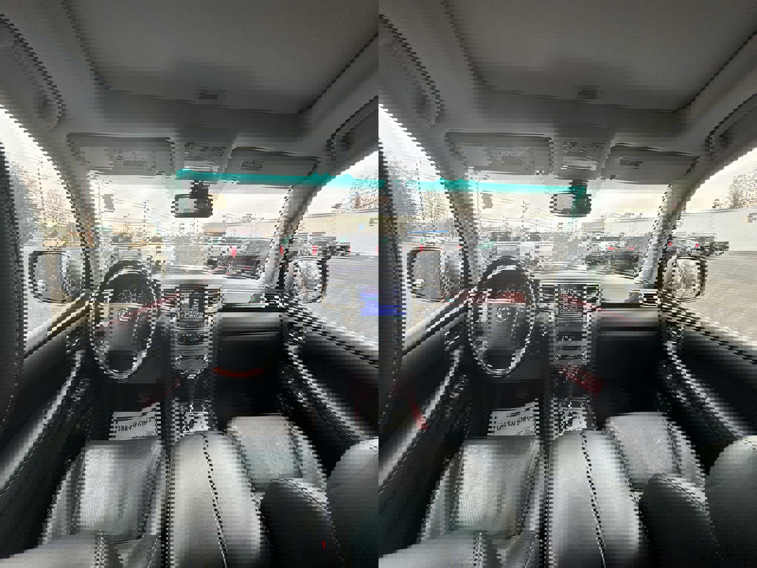 Used 2015 Lexus LX 570 4WD w/ Luxury Package image 21