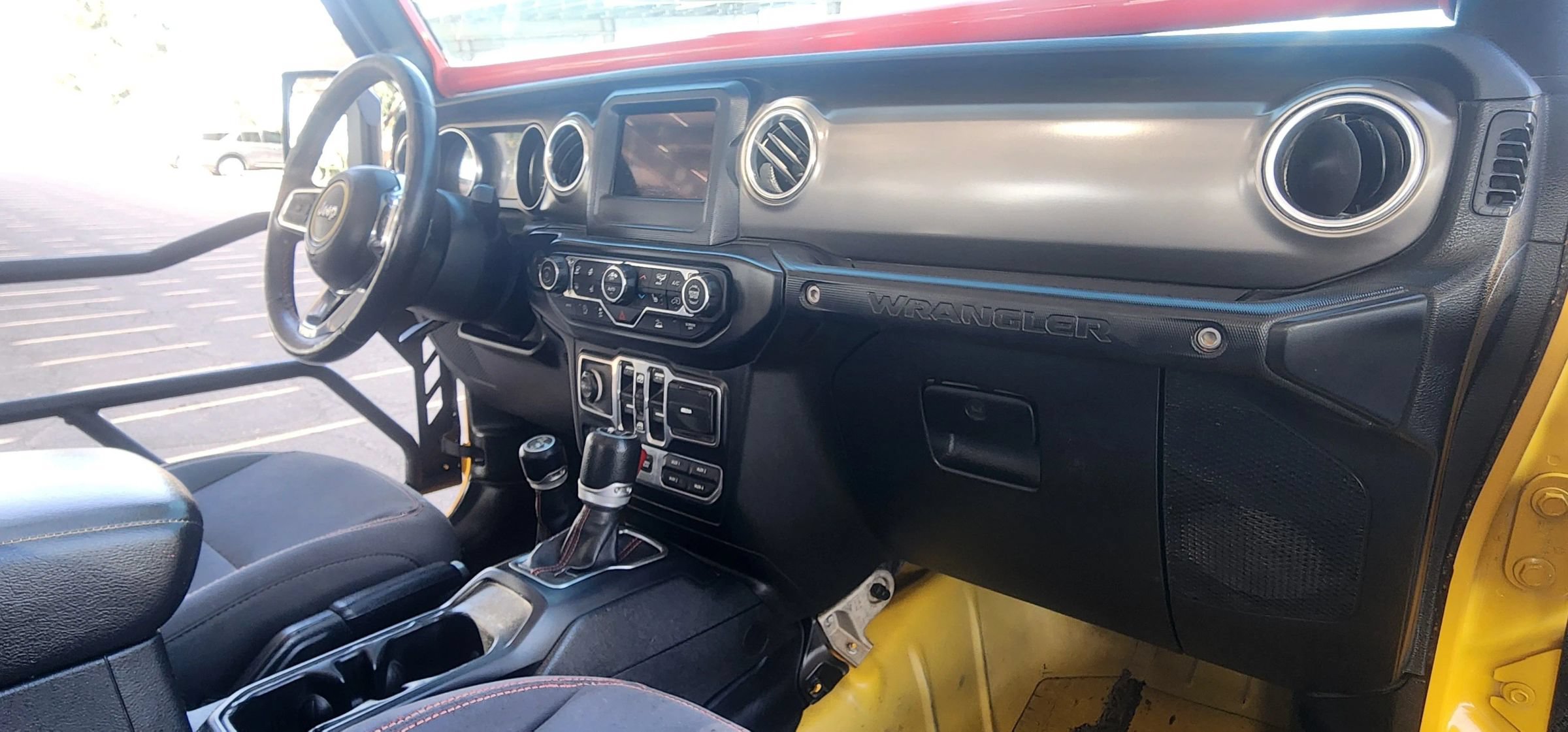 Used 2019 Jeep Wrangler Unlimited Rubicon w/ Cold Weather Group AWD/4WD image 12