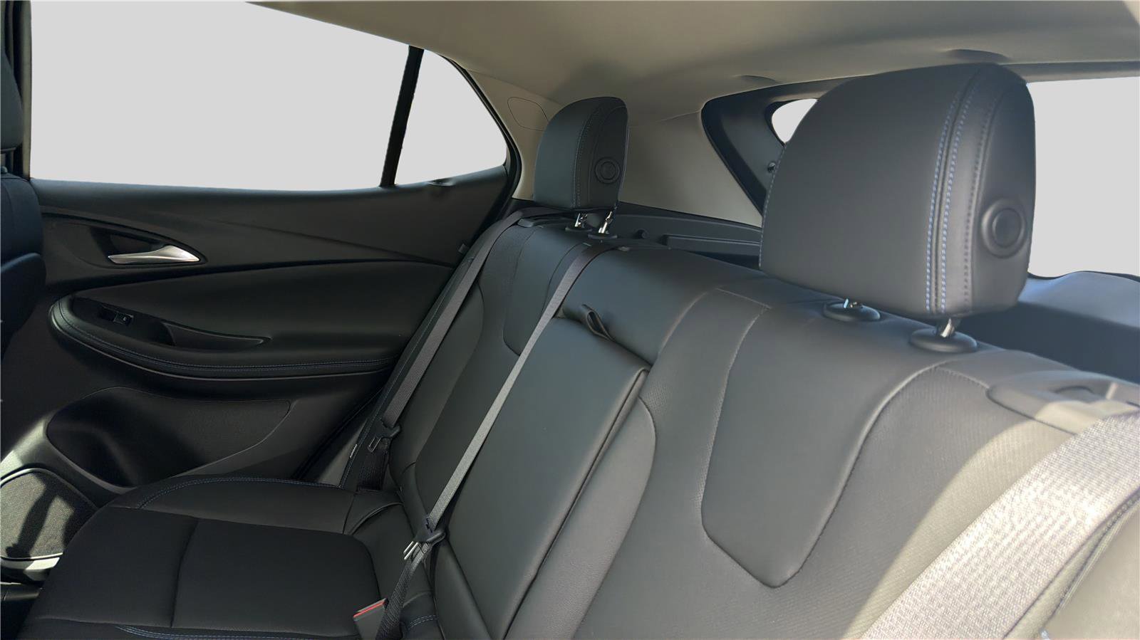 New 2026 Buick Encore GX Sport Touring image 18