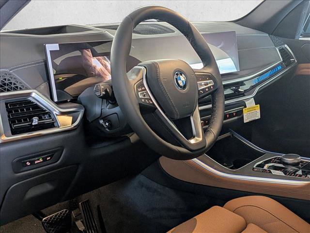 New 2026 BMW X5 xDrive50e image 3