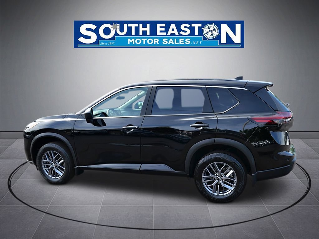 Used 2024 Nissan Rogue S AWD/4WD image 8