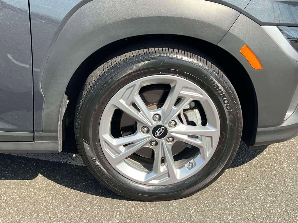 Used 2022 Hyundai Kona SEL w/ Convenience Package image 9