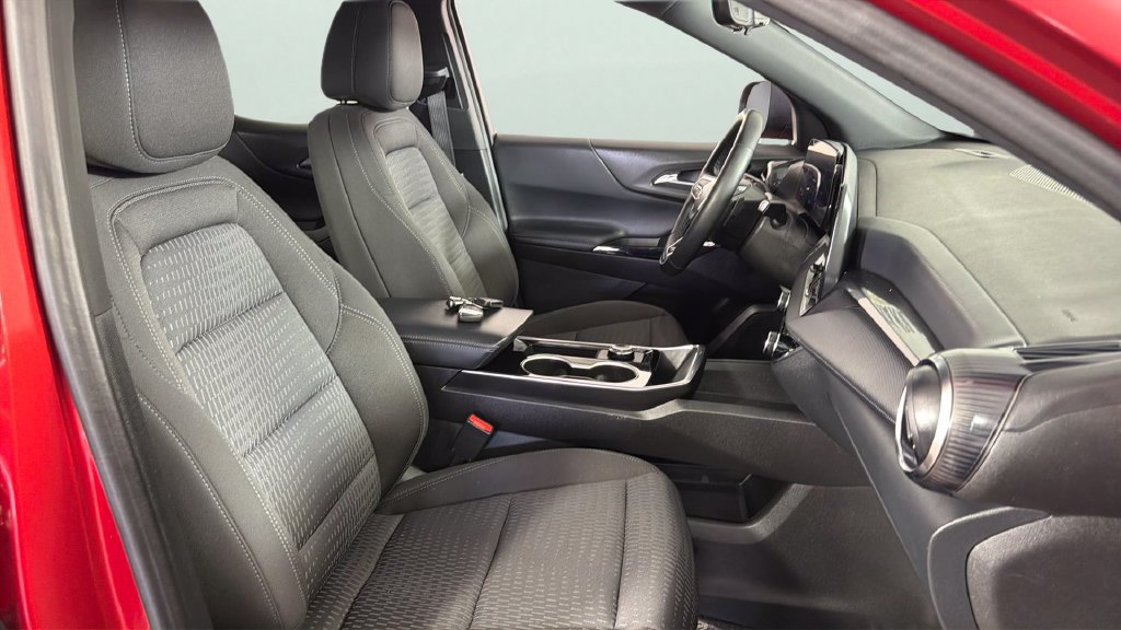 Certified 2026 Chevrolet Equinox LT w/ Safety and Technology Package FWD image 35