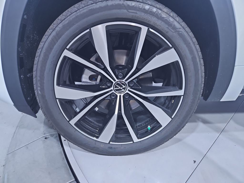 New 2026 Volkswagen Atlas SEL Premium R-Line image 27