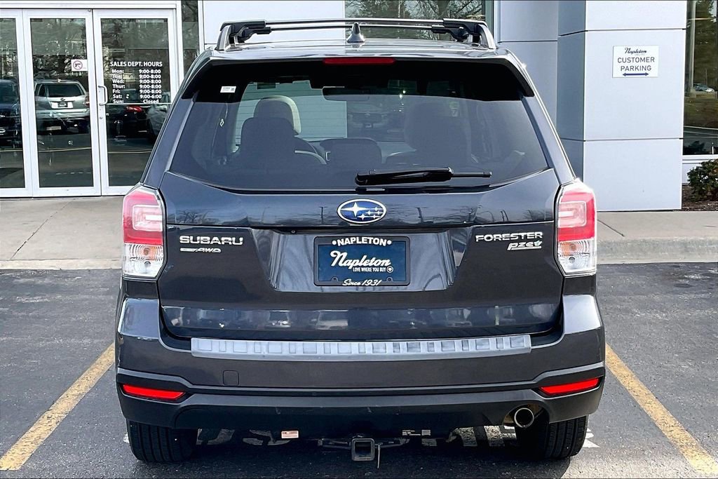Used 2017 Subaru Forester 2.5i Premium image 3