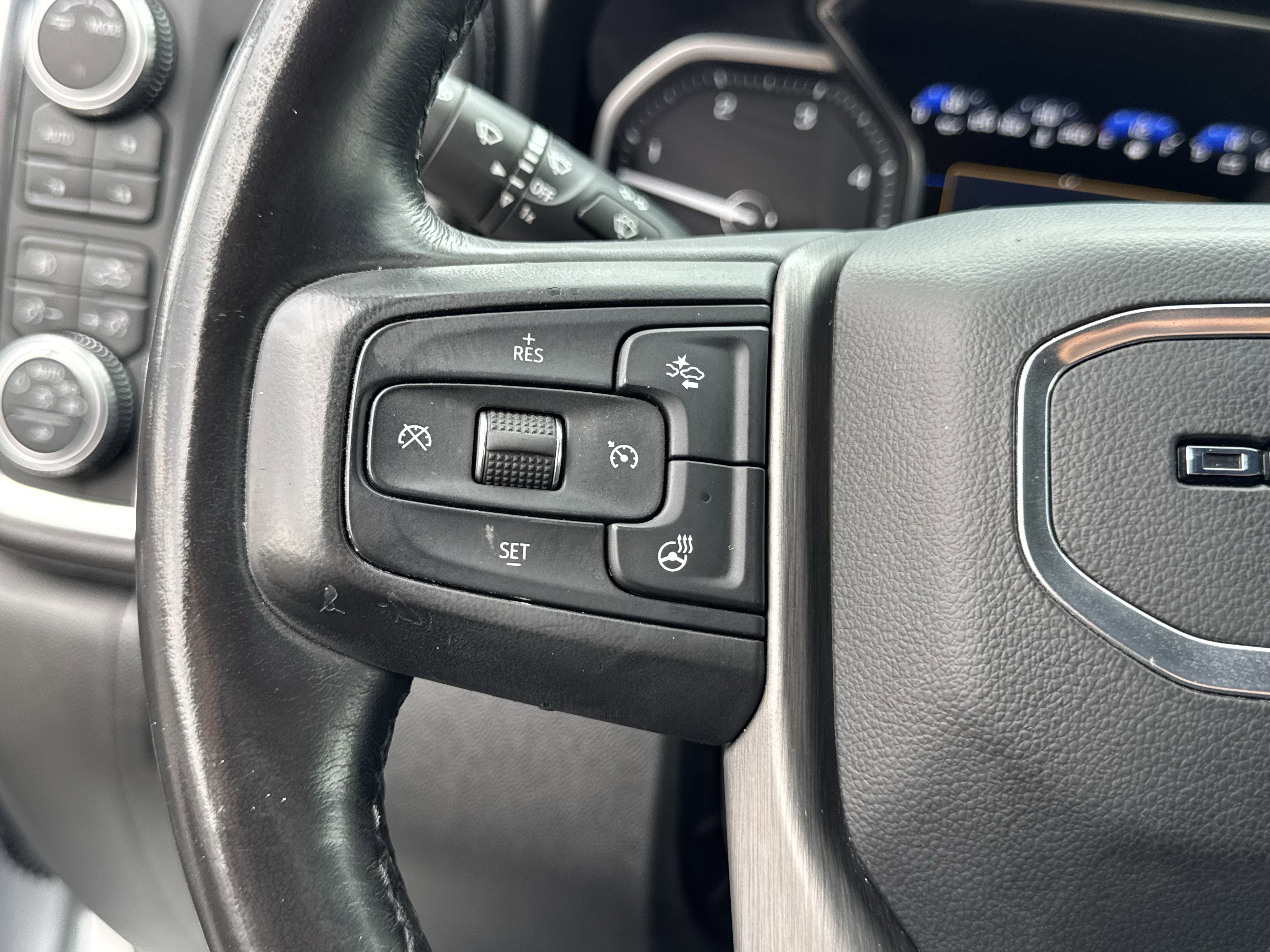 Used 2021 GMC Sierra 3500 Denali w/ Denali Ultimate Package image 27