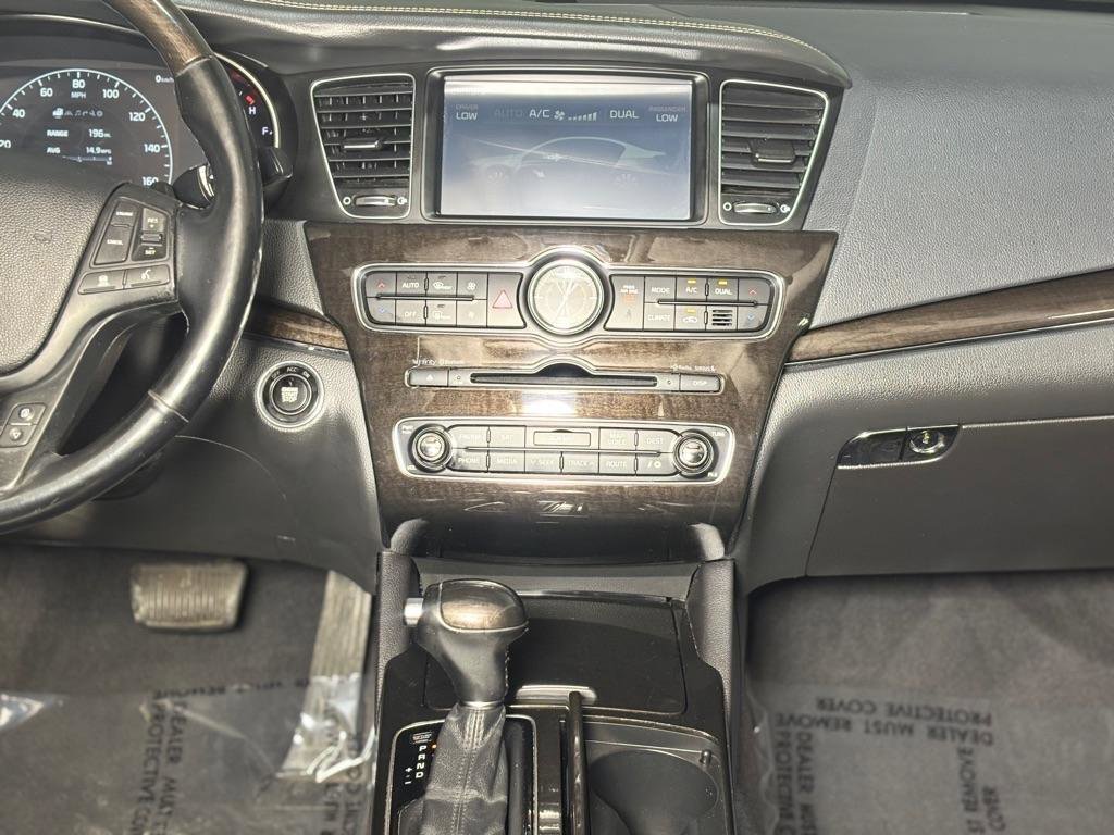 Used 2015 Kia Cadenza Limited FWD image 17