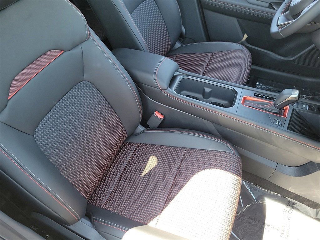 New 2026 Nissan Kicks SR FWD image 20