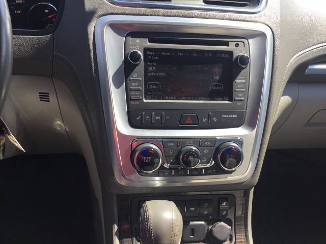 Used 2016 GMC Acadia SLT w/ Premium Edition FWD image 17