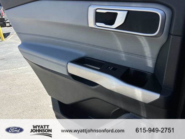 Certified 2023 Ford Explorer XLT w/ Equipment Group 202A AWD/4WD image 18