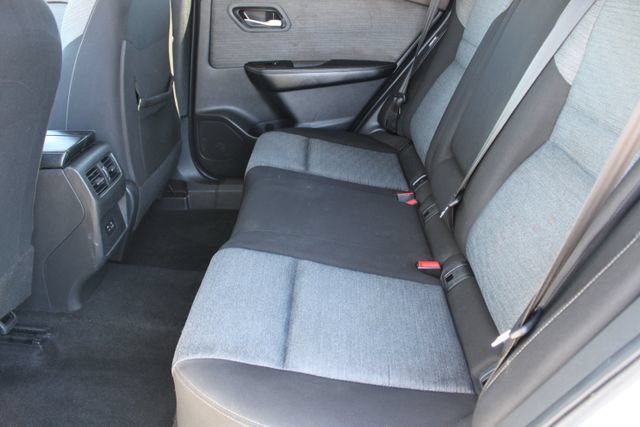 Used 2023 Nissan Rogue SV FWD image 30