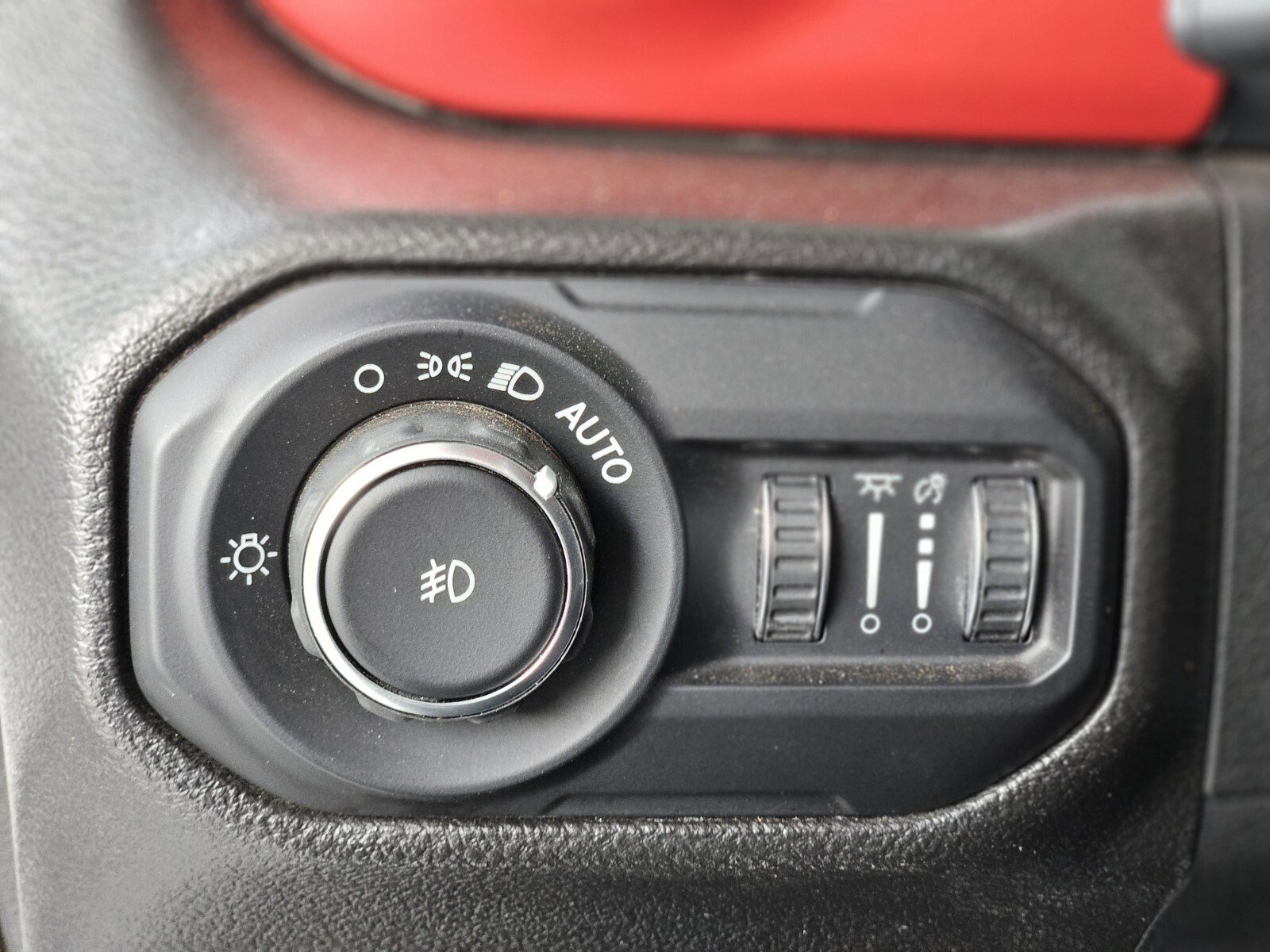 Used 2021 Jeep Wrangler Unlimited Rubicon w/ Xtreme Recon 35" Tire Package image 20