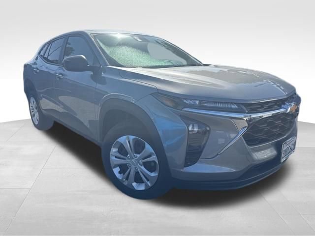 Certified 2024 Chevrolet Trax LS w/ Driver Confidence Package image 2