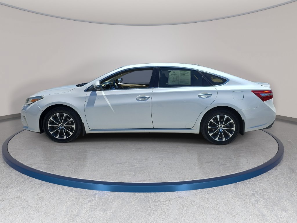 Used 2016 Toyota Avalon XLE Premium FWD image 9