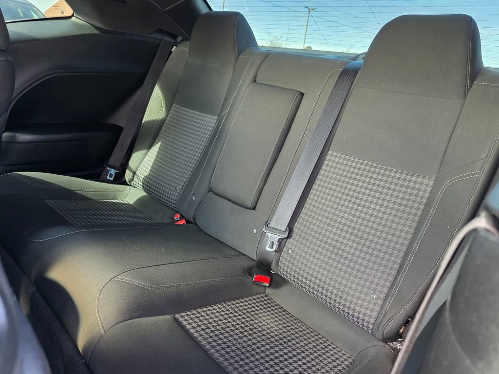 Used 2015 Dodge Challenger R/T w/ Quick Order Package 22B R/T image 28