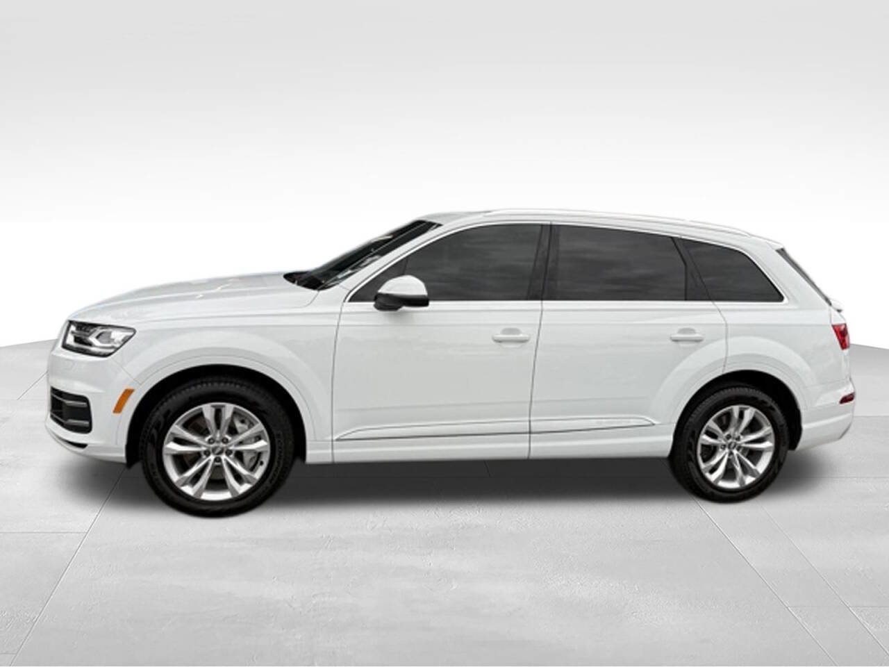 Used 2019 Audi Q7 3.0T Premium w/ Convenience Package AWD/4WD image 2