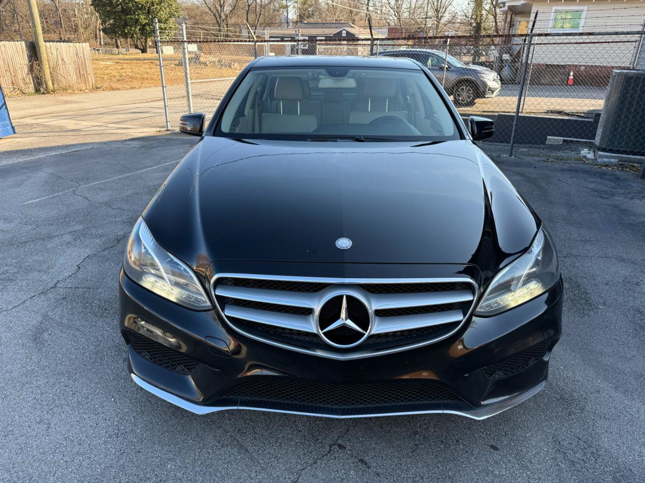 Used 2014 Mercedes-Benz E 350 4MATIC Sedan image 3