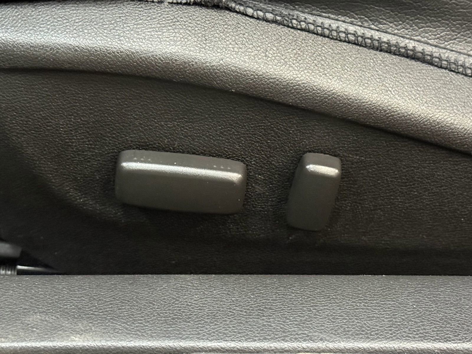 Used 2011 Chevrolet Camaro LT w/ RS Package image 23