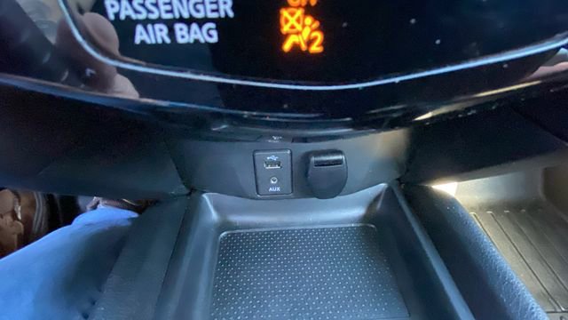 Used 2017 Nissan Rogue Sport SV w/ SV Premium Package image 31