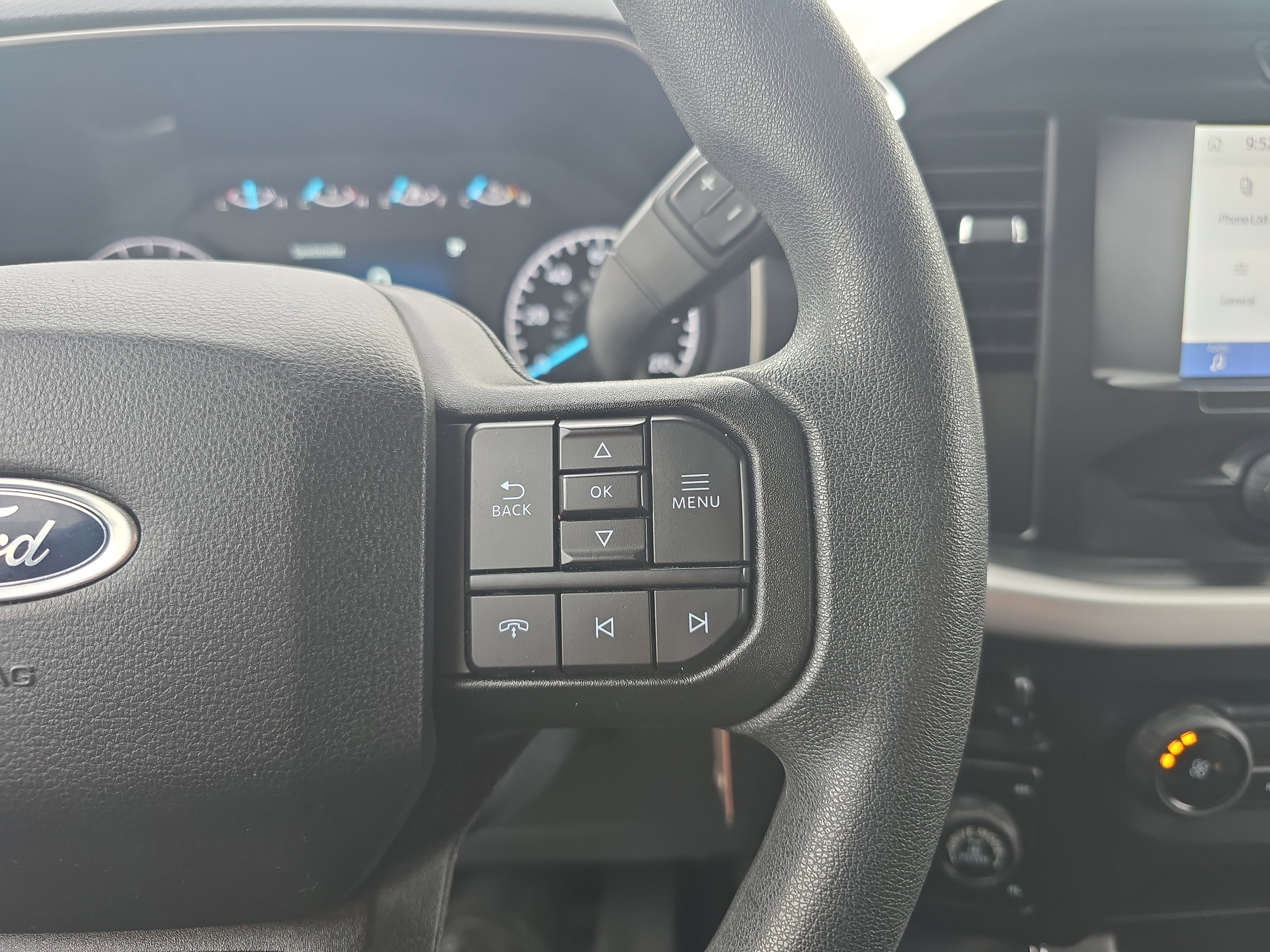 Used 2022 Ford F150 XL w/ Trailer Tow Package image 22