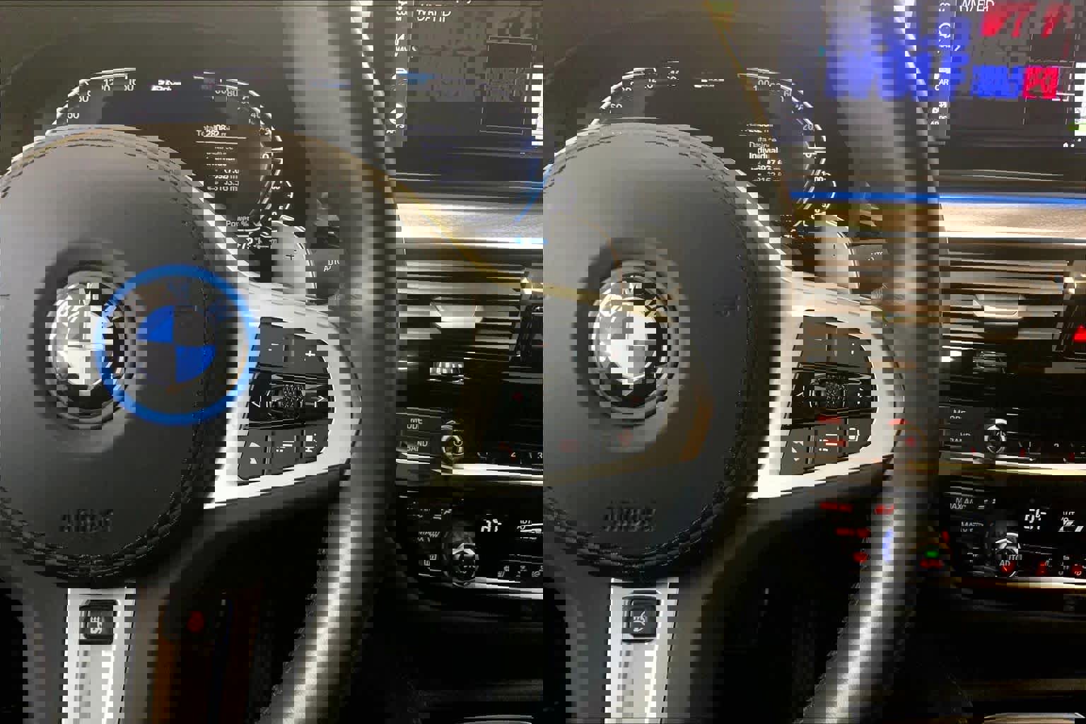 Certified 2023 BMW 530e xDrive w/ Premium Package image 24