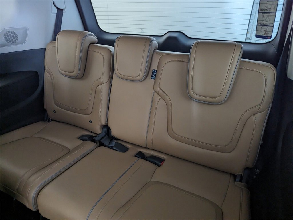 New 2026 INFINITI QX80 Luxe w/ Cargo Package image 8