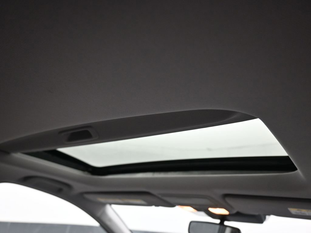 Used 2019 Honda CR-V Touring image 41