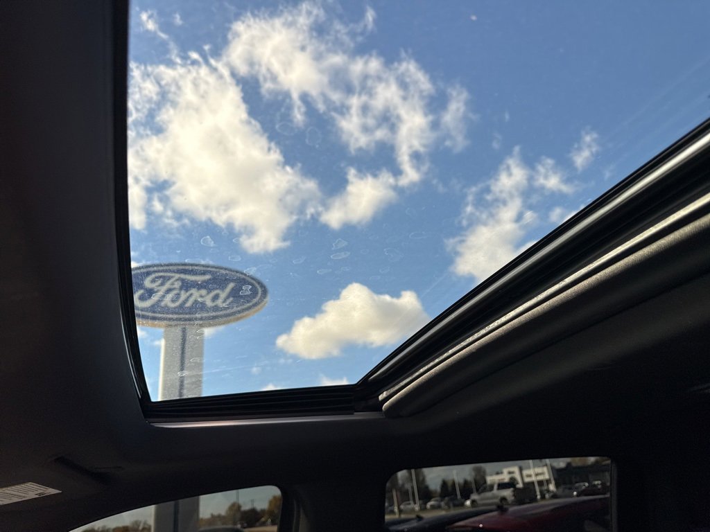 Used 2024 Chevrolet Silverado 1500 High Country w/ Technology Package image 35