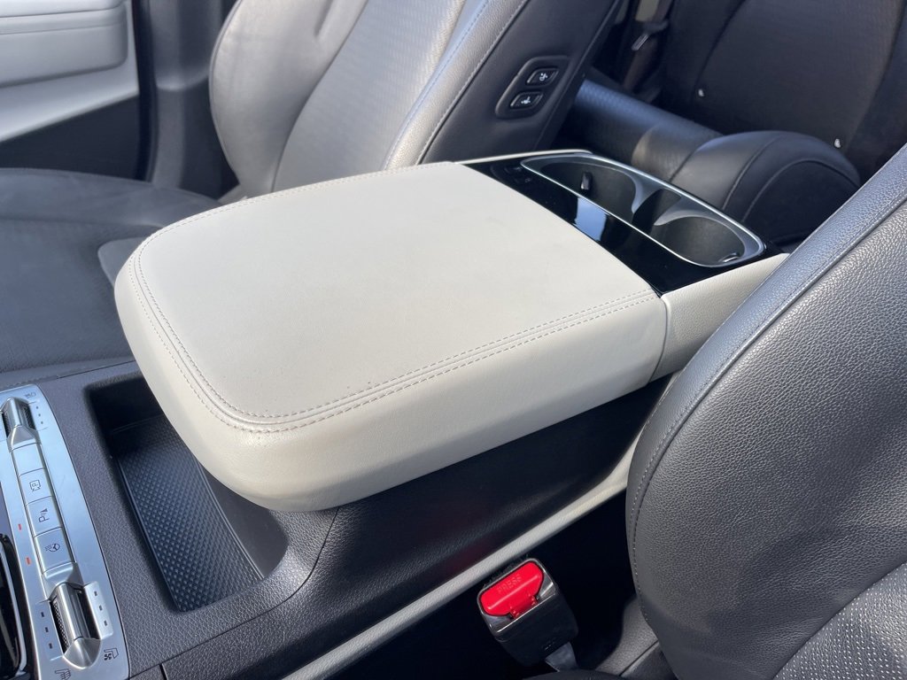 Used 2023 Kia Carnival SX Prestige image 15