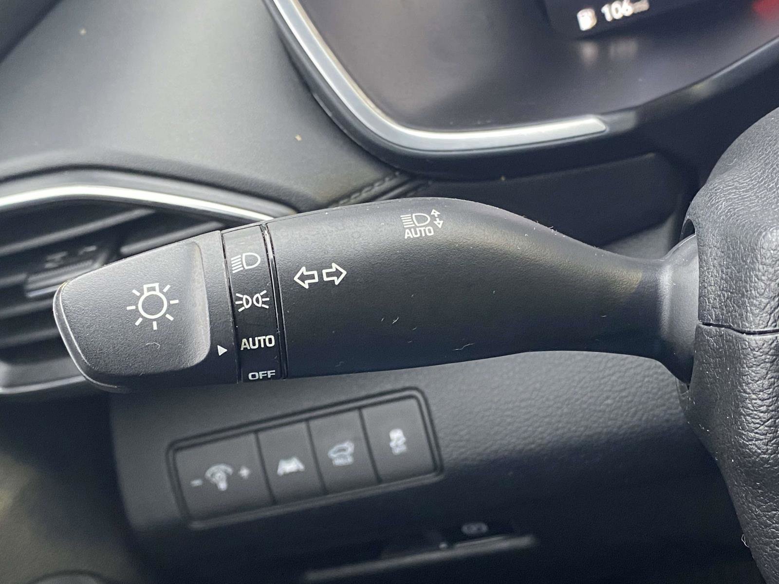 Used 2021 Hyundai Santa Fe SEL w/ Convenience Package image 22