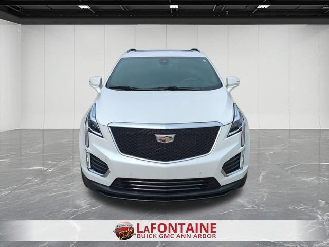 Certified 2021 Cadillac XT5 Sportv w/ LPO, Floor Liner Package AWD/4WD image 3
