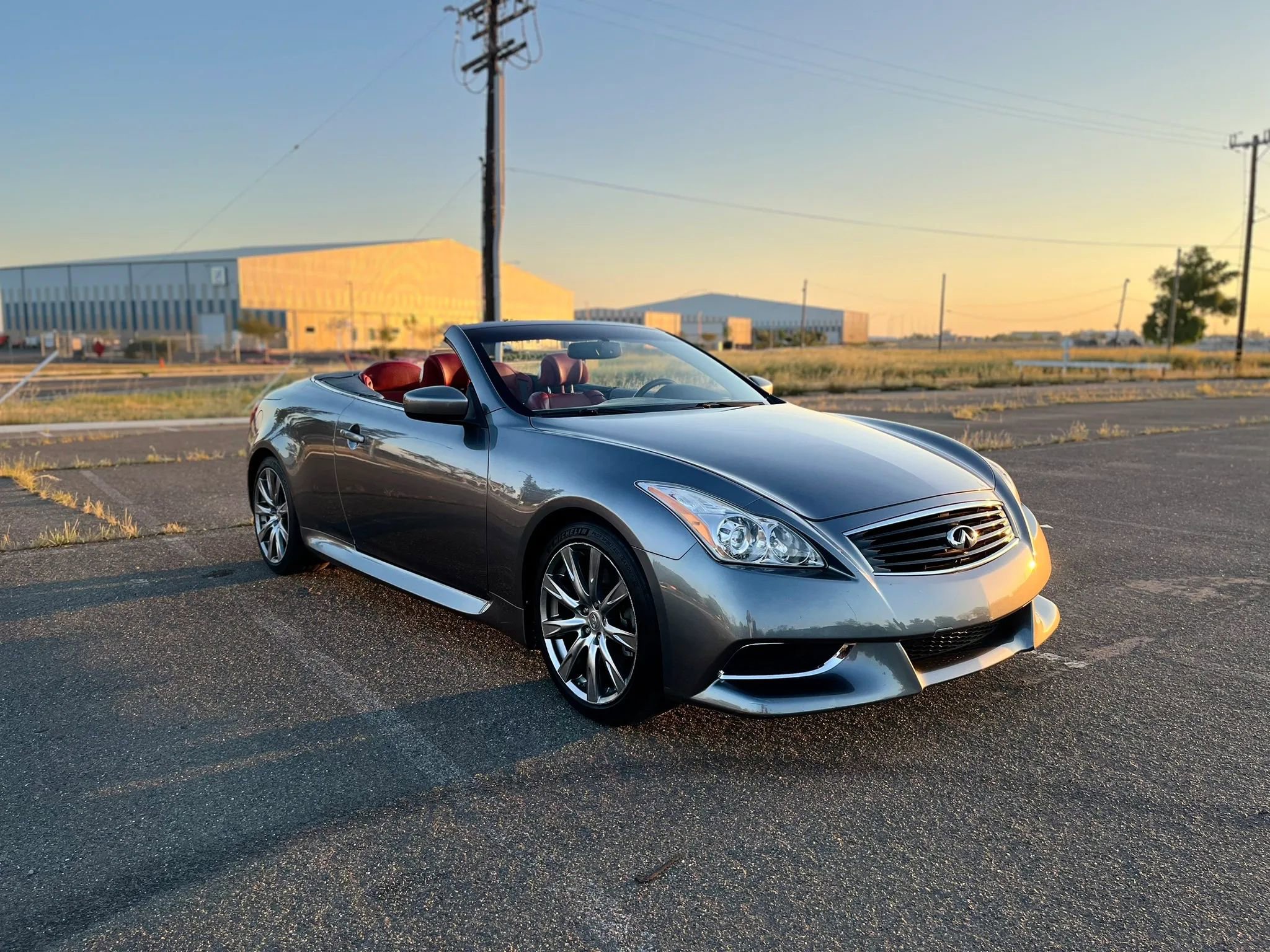 Used 2010 INFINITI G37 Anniversary Edition RWD image 3