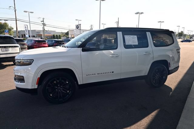 Used 2023 Jeep Grand Wagoneer Series II AWD/4WD image 16