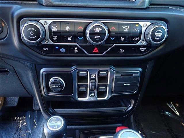 Used 2023 Jeep Wrangler Unlimited w/ Cold Weather Group AWD/4WD image 17