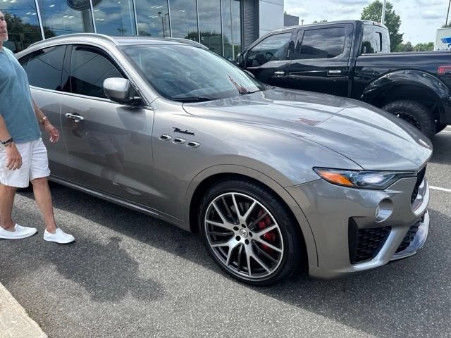Used 2022 Maserati Levante Modena AWD/4WD image 4